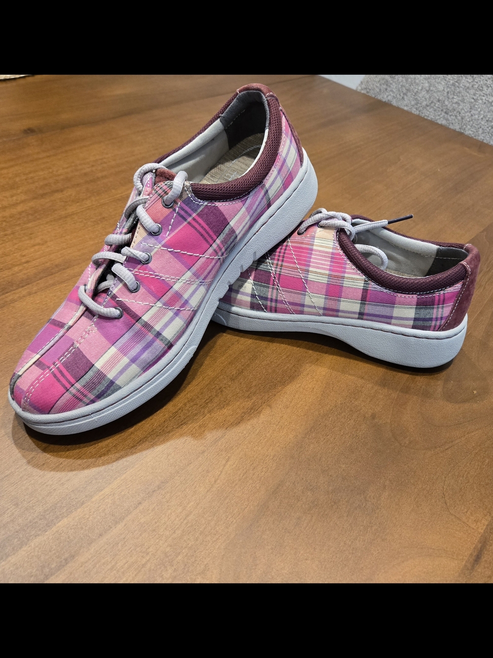 Dansko Women's Pink Plaid Lace-Up Comfort Walker Sneakers EU 37 US 6.5 -7 Nurse